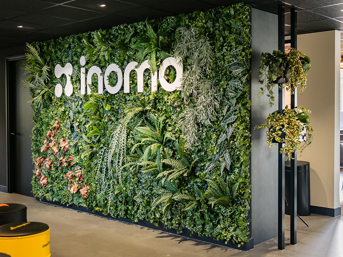 Groene wand op kantoor